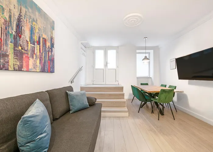 The Lachmann Vh, 2Br One Living Room Up To 7 People